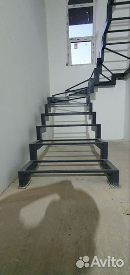 Каркас с забежными ступенями/Металлокаркас