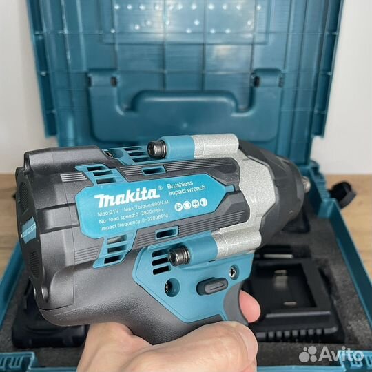 Гайковерт Makita 800нм