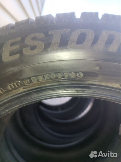 Bridgestone Blizzak Spike-02 215/55 R16 93T