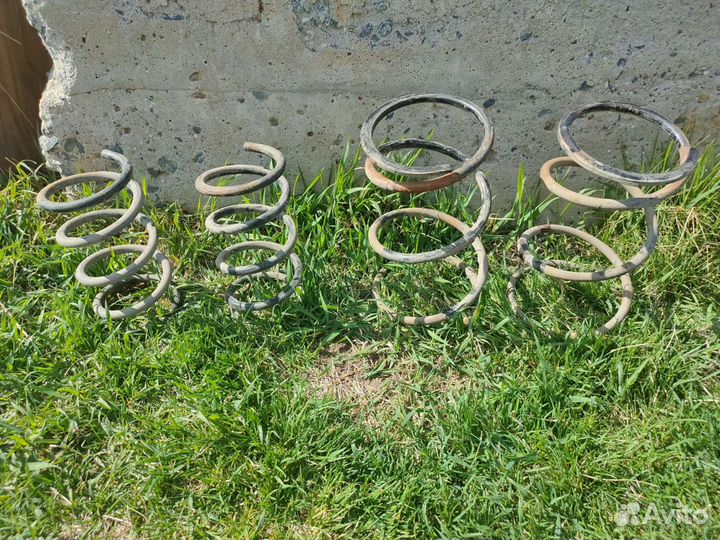 Комплект пружин на rav 4 sxa10 1996 год