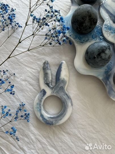 Пасхальная подставка под кулич и яйца