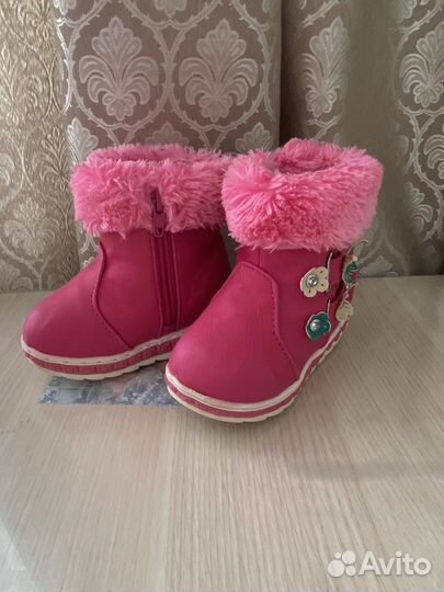 Ботинки для девочки