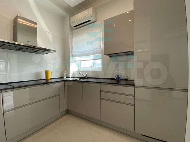 3-к. апартаменты, 100 м², 2/9 эт.