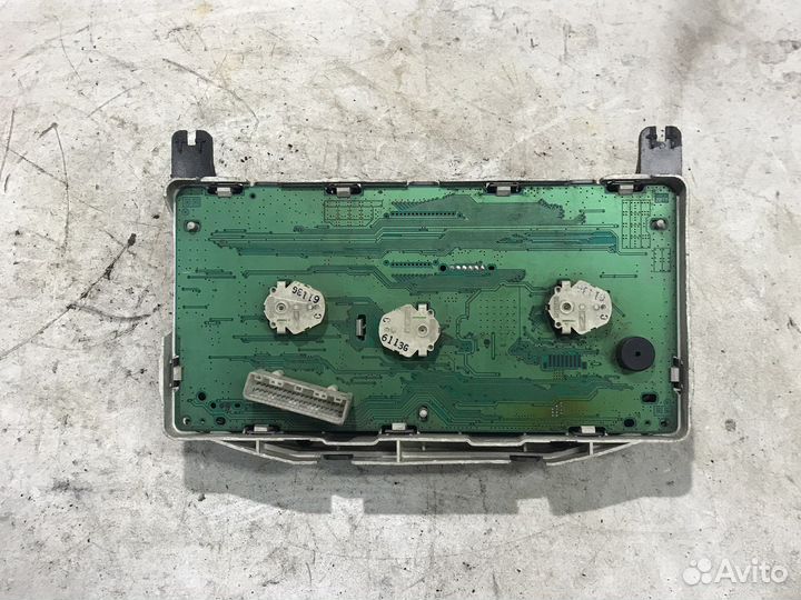 Панель приборов Ниссан Ноут Nissan Note