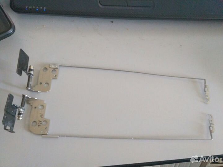 Петли lenovo110-15AC