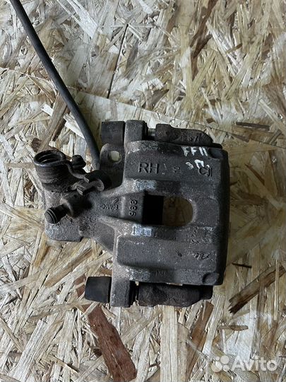 Суппорт задний правый ford focus 2