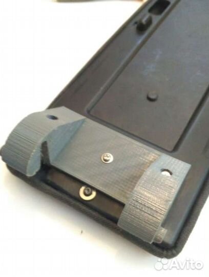 Петли крышки подлокотника Ауди а4 б5 пассат б5