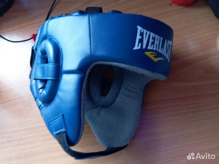 Боксерский шлем everlast