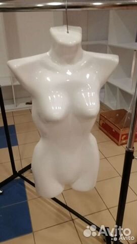 Вешалки и Голицы и Пояс elisabetta franchi Италия