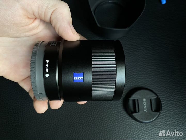 Объектив Sony Carl Zeiss Sonnar T* 55mm f/1.8 ZA