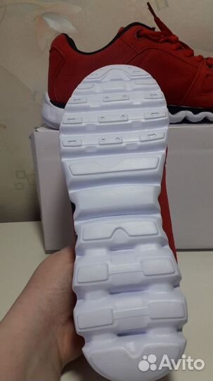 Кроссовки женские41размер