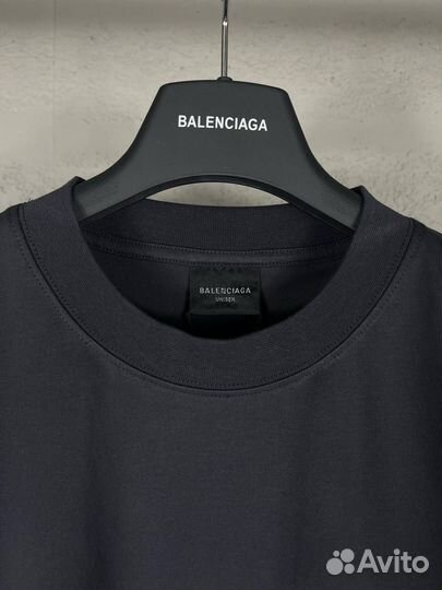 Футболка. Balenciaga новинка 2025