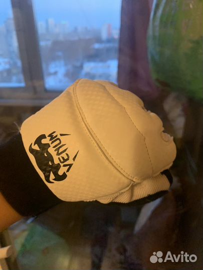Перчатки (MMA) venum