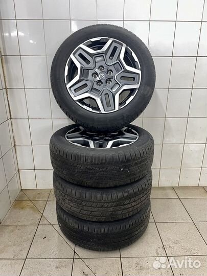 Оригинальный комплект колес Hyundai R19 как новый