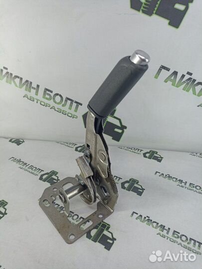 Рычаг стояночного тормоза Ford Focus хэтчбек 5дв