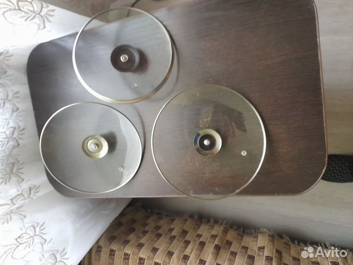 Крышки стеклянные 2шт д 26 см 1 д 22 см