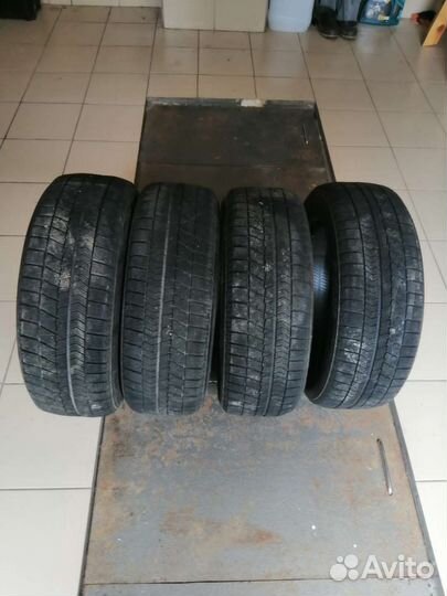 Bridgestone Blizzak VRX 25/60 R15
