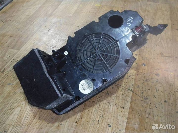 Сабвуфер Audi A6 C5 1997-2004