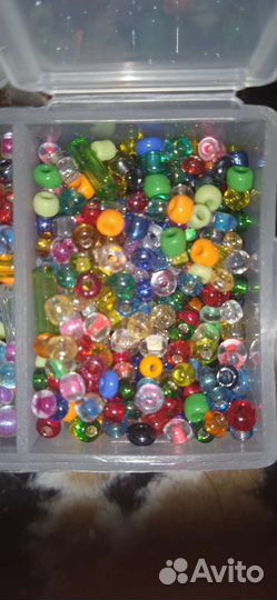 Смешанный бисер большой и маленький
