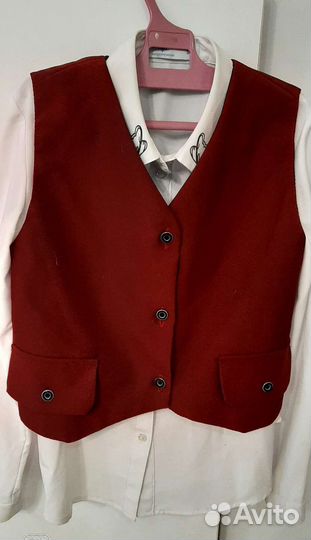 Жилеты для девочки 128 и 140 р-ры