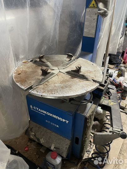 Станок для шиномонтажа