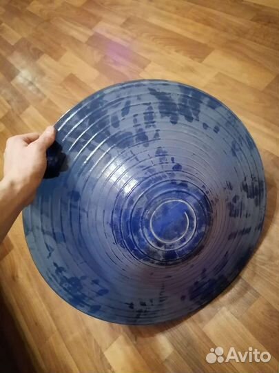 Антикварная тарелка из синего стекла
