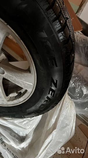 Зимняя резина с дисками r16 Pirelli ice zero