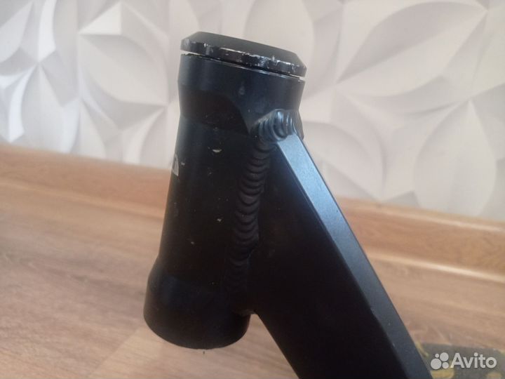 Дека для трюкового самоката thunderstruck