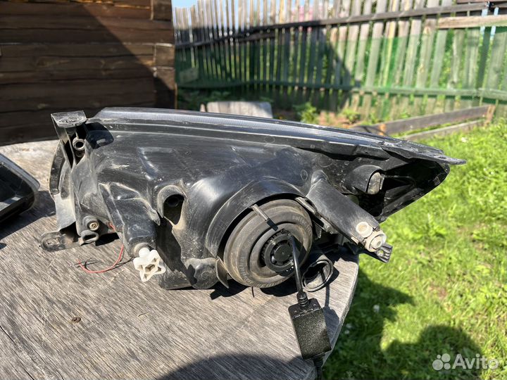 Фары на LADA granta