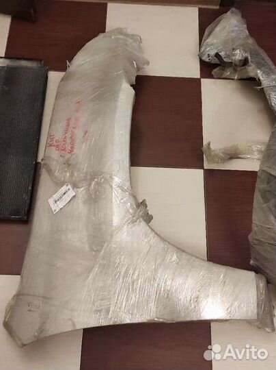 Крыло land cruiser Prado 120