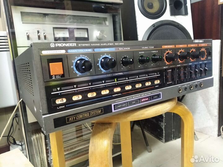 Японский стерео-усилитель Pioneer SA-V210