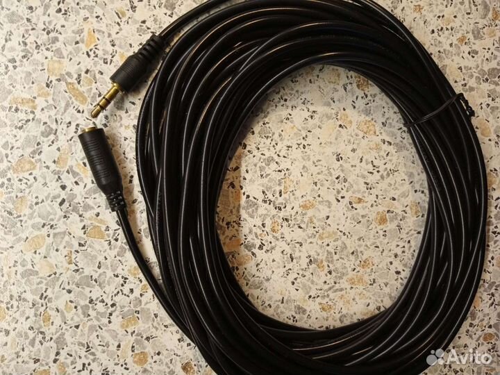 Акустические кабели (шесть в комплекте)