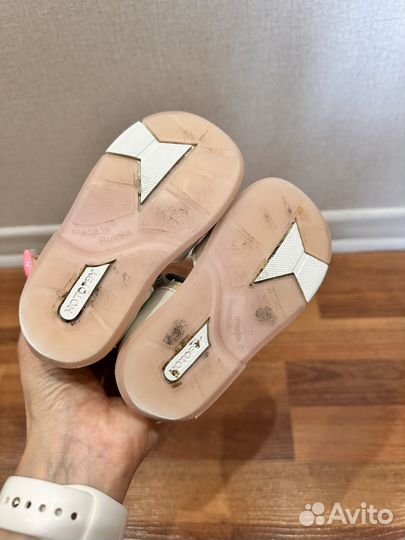 Босоножки и сандалии для девочки
