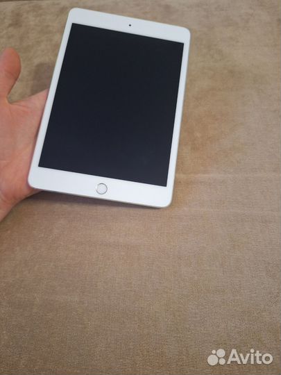 iPad mini 4 поколения 64 gb +sim