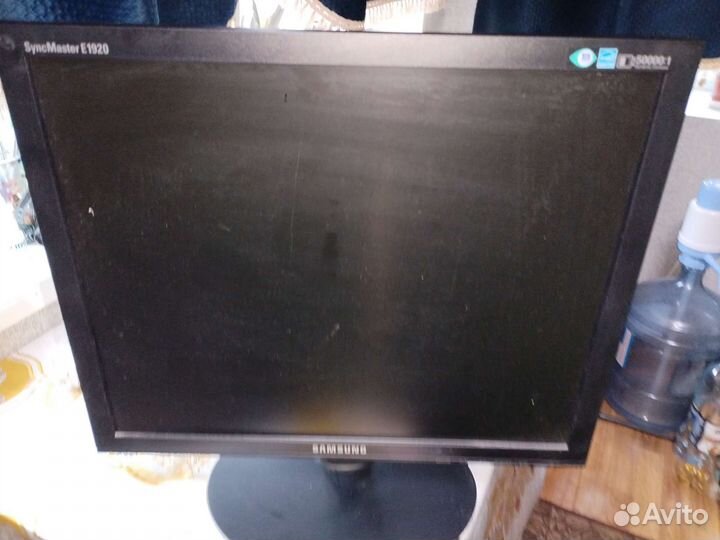 Монитор Samsung