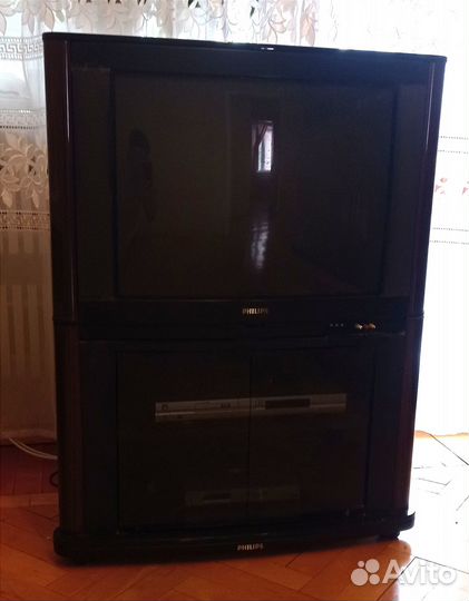 Телевизор с тумбой Philips