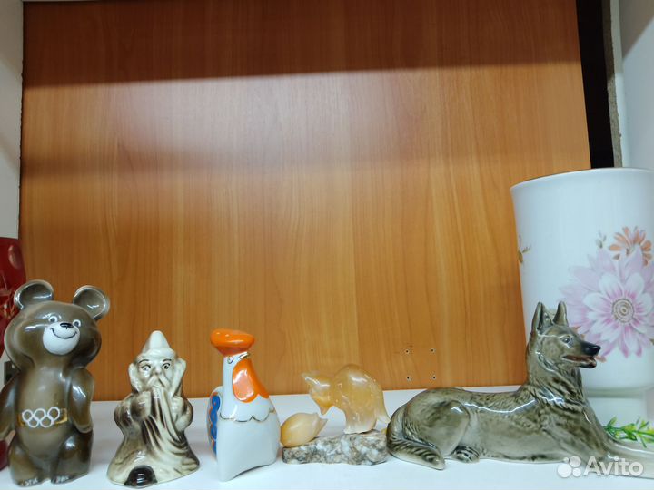 Фарфоровые статуэтки продам