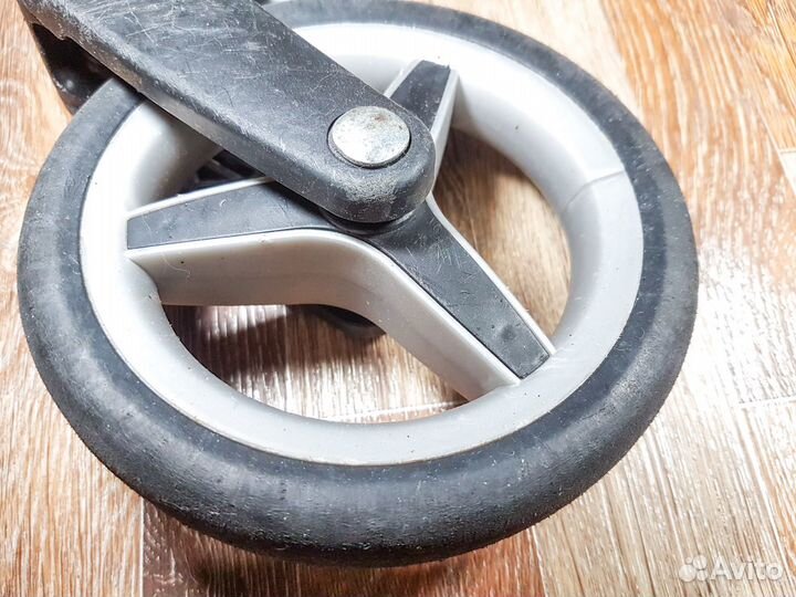 Передние колеса к коляске peg peregio SI или Pliko