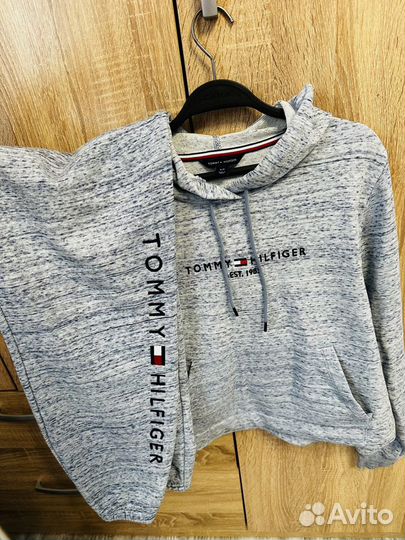 Костюм tommy hilfiger женский