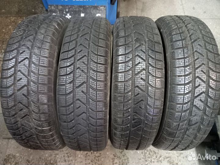Pirelli Winter 210 SnowControl Serie III 175/65 R15 88H
