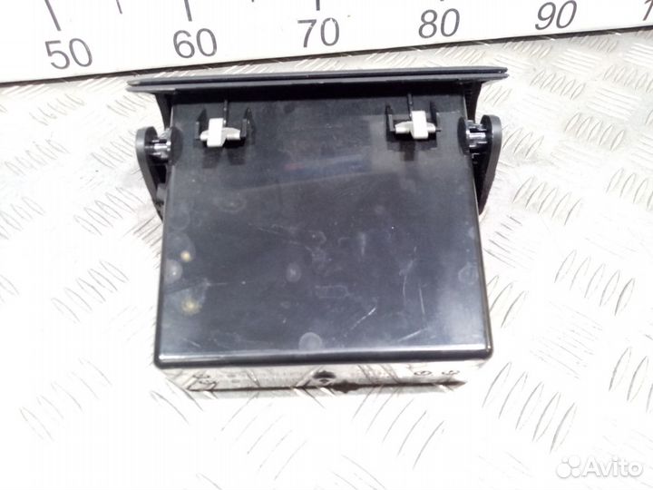 Б/У Откидной ящик на стороне водителя F20#001