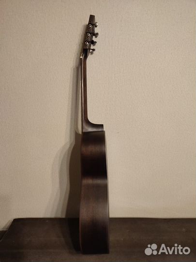 Акустическая гитара