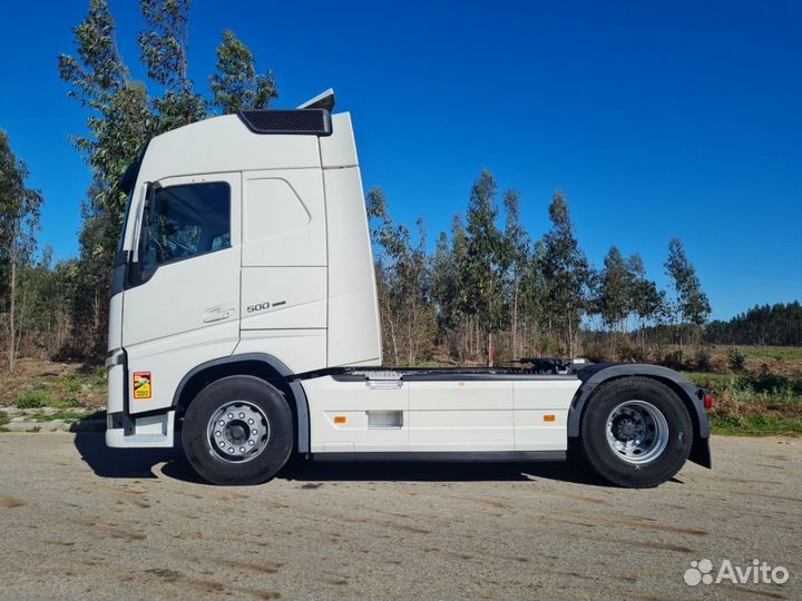 Pазбираем грузовик Volvo FH с 2013