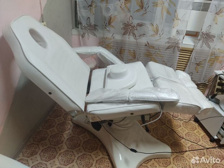 Педикюрное кресло на гидравлике бу