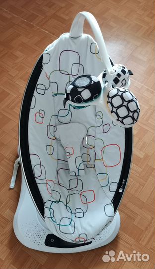 Электронные качели (кресло-качалка) 4moms mamaRoo