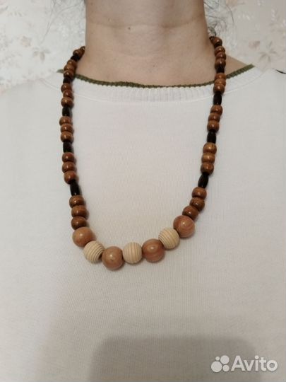 Бусы из дерева ручной работы
