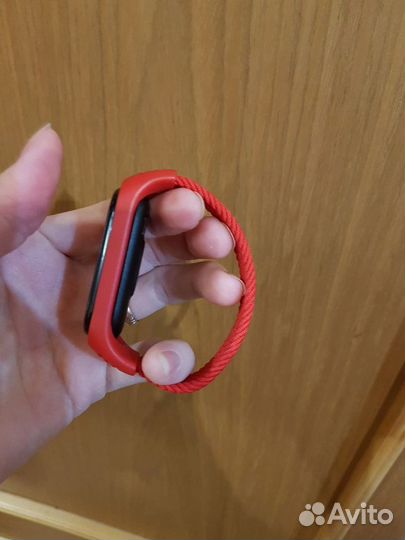 Ремешок для Xiaomi mi band 5 6 красный на резинке