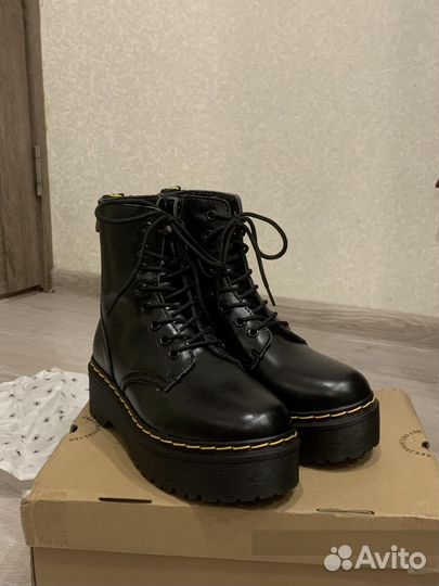 Ботинки женские