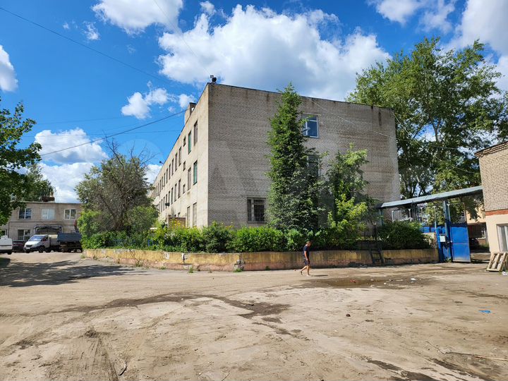 Производственная строй. база с общежитием 4380м²