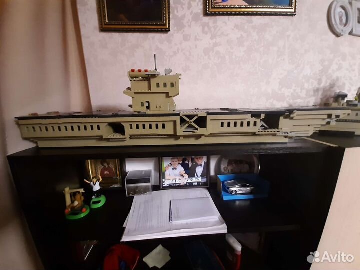 Lego катер